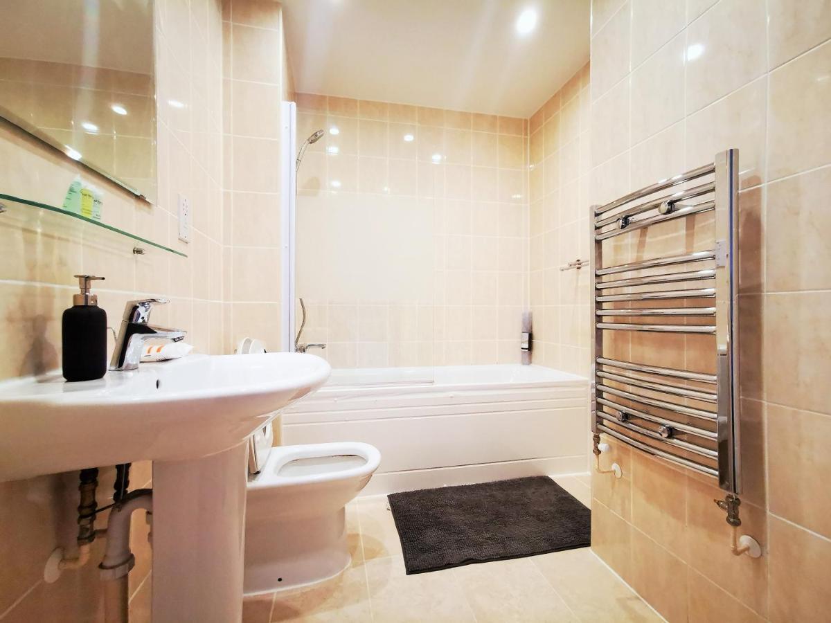 Lovely Holiday Home In Birmingham City Center 3 Bedrooms House By Hf Group 외부 사진